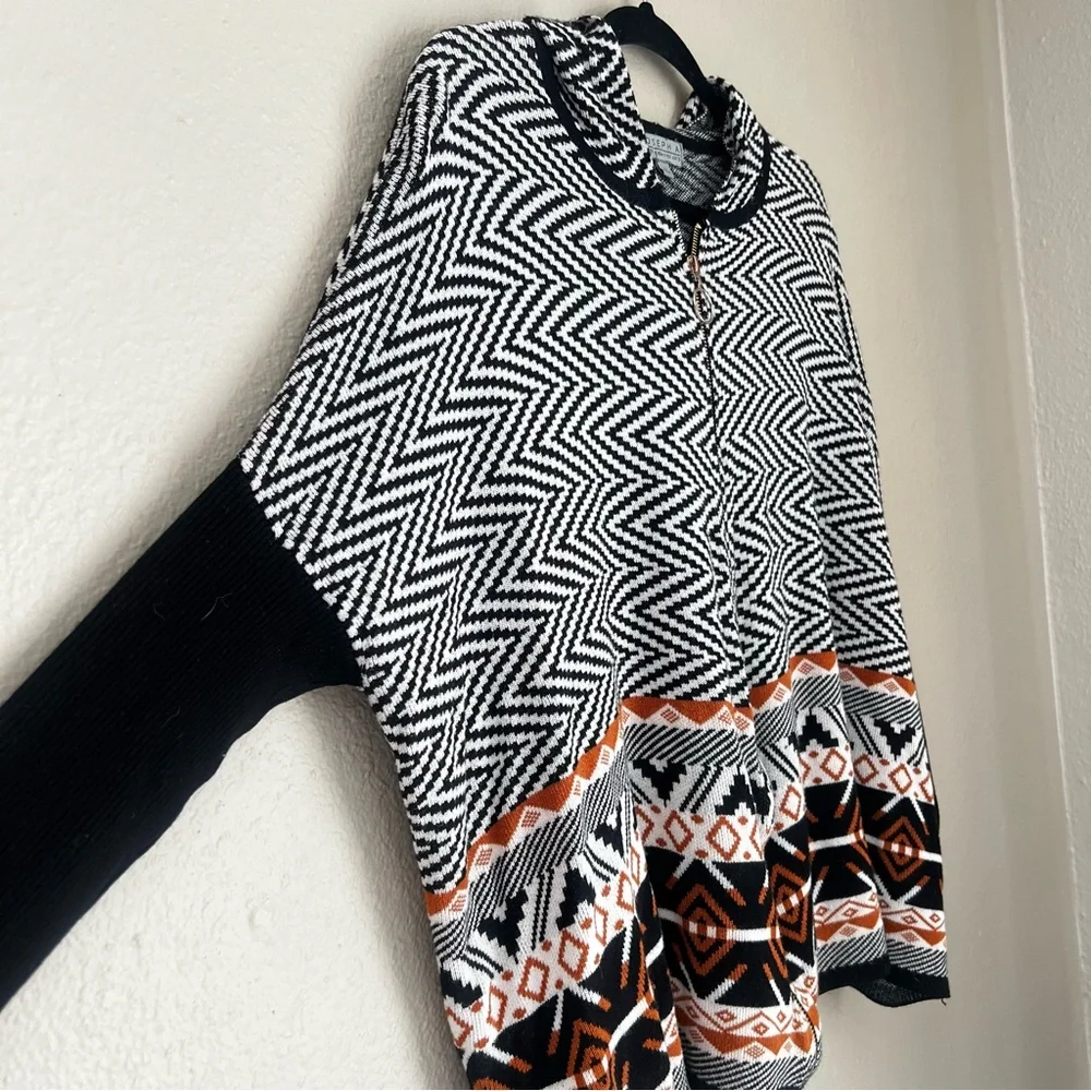 Chic Chevron Patterned Sweater - Picture 1 of 5